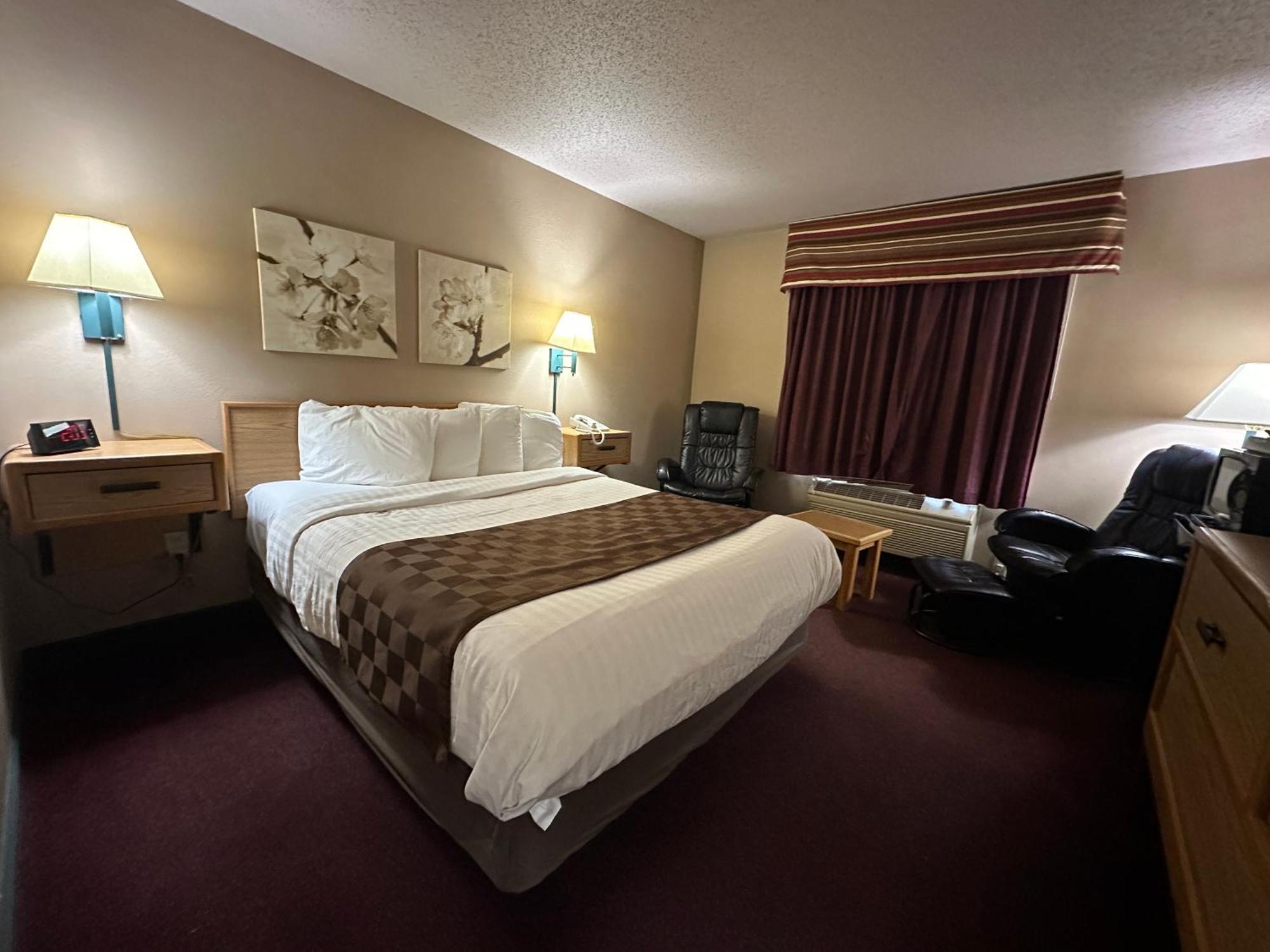 De Smet Super Deluxe Inn & Suites Eksteriør billede