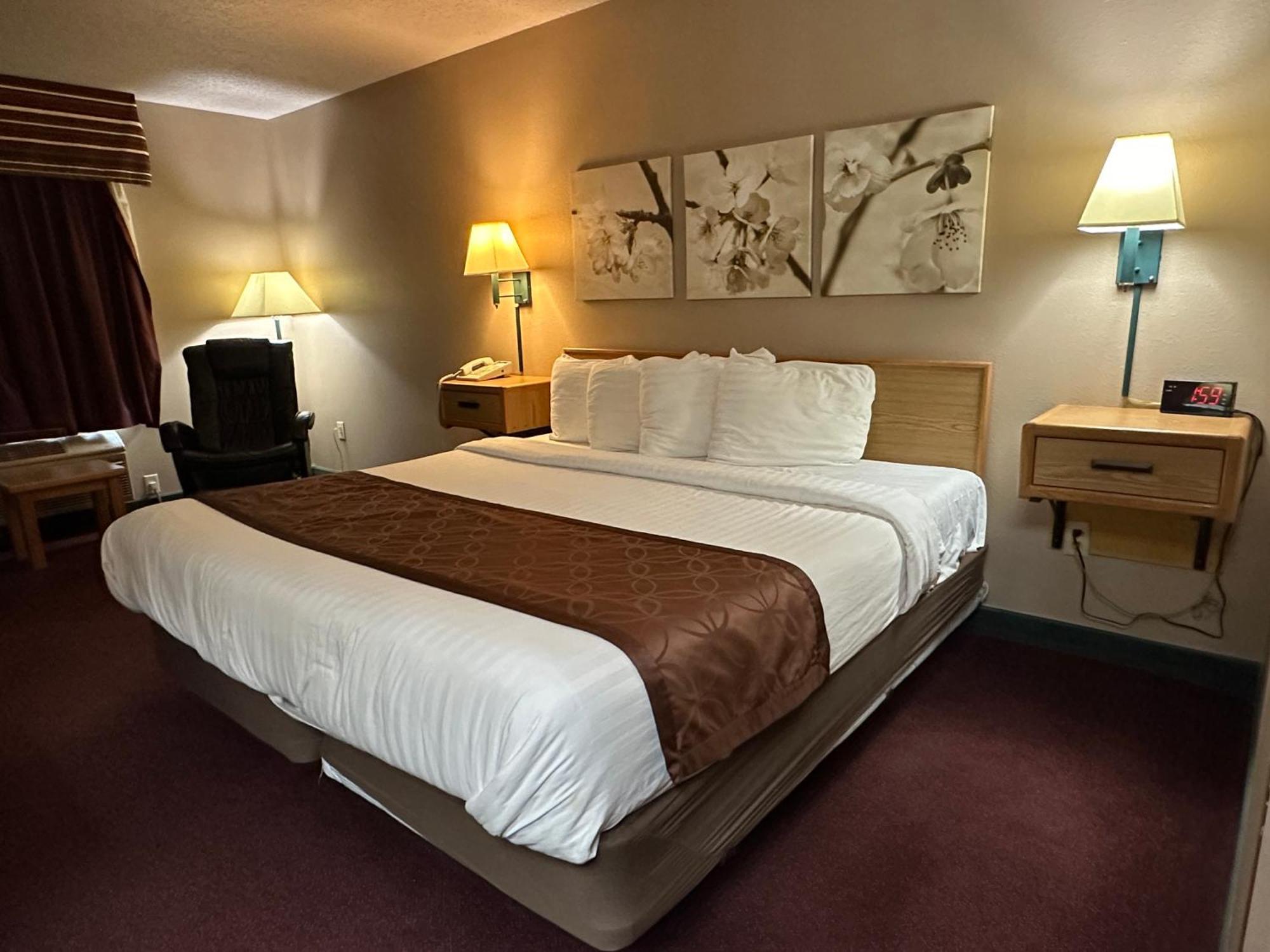 De Smet Super Deluxe Inn & Suites Eksteriør billede