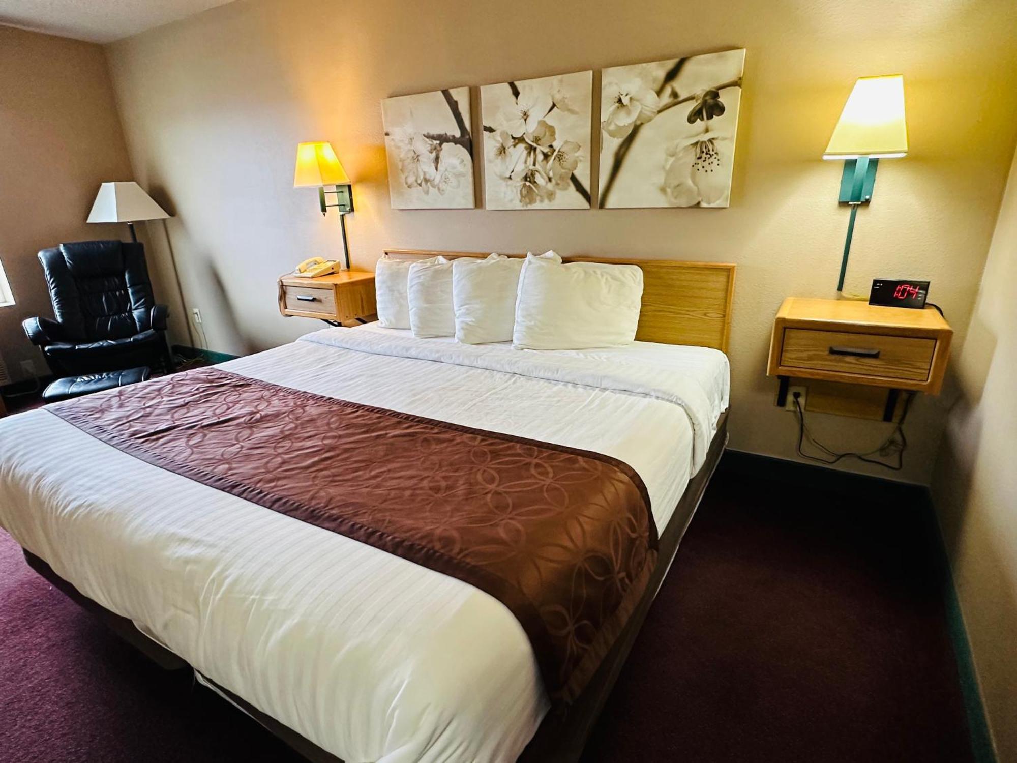 De Smet Super Deluxe Inn & Suites Eksteriør billede