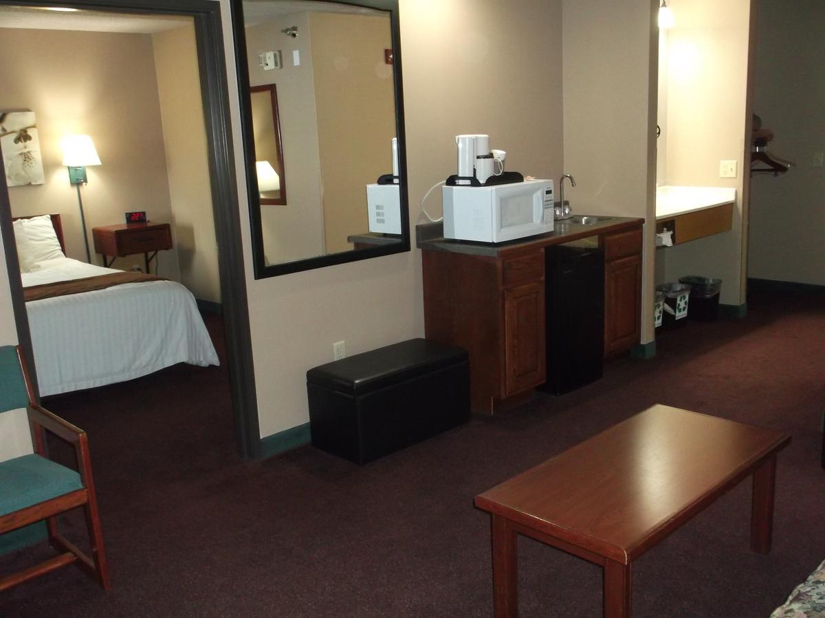 De Smet Super Deluxe Inn & Suites Eksteriør billede
