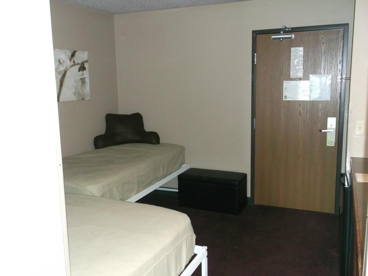 De Smet Super Deluxe Inn & Suites Eksteriør billede