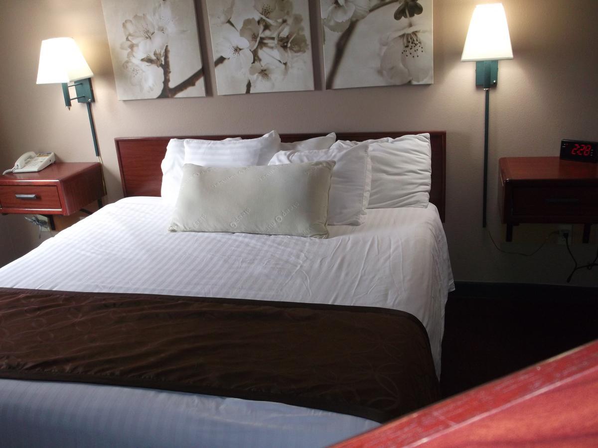 De Smet Super Deluxe Inn & Suites Eksteriør billede
